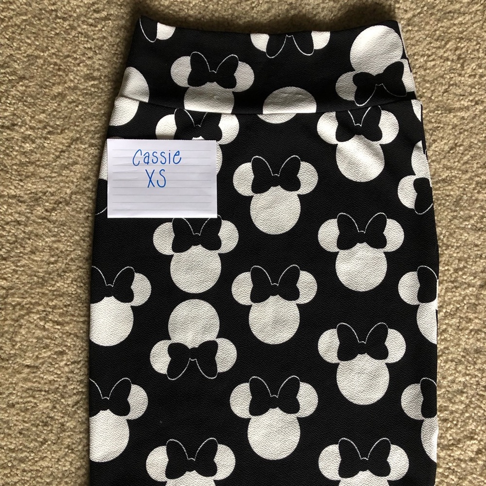 Disney LulaRoe Cassie XS Minnie Mouse